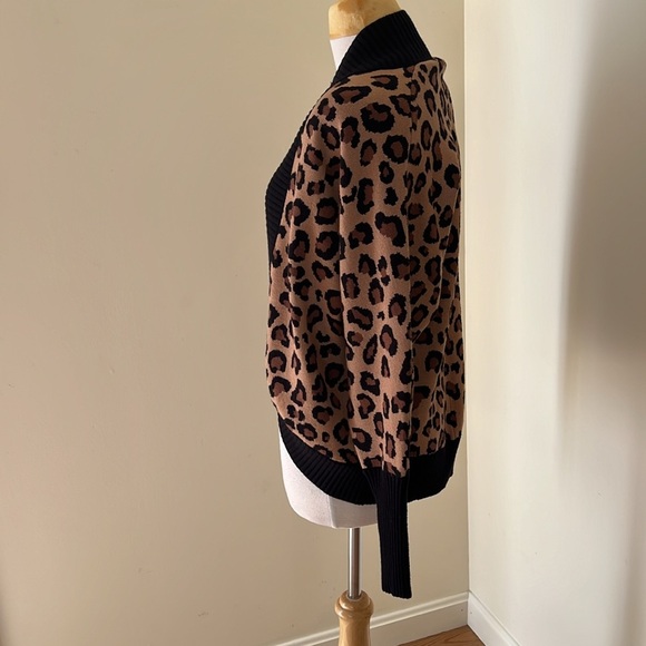 New! Tahari XS animal print open cardigan sweater. - Picture 2 of 9